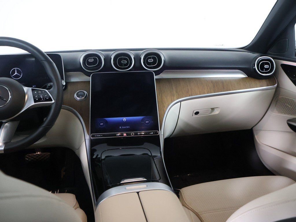 Used 2023 Mercedes-Benz C 300 4MATIC Sedan image 33