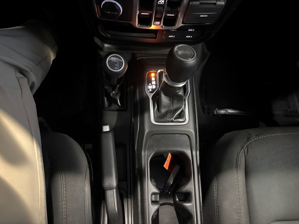 Used 2023 Jeep Wrangler Sport image 18