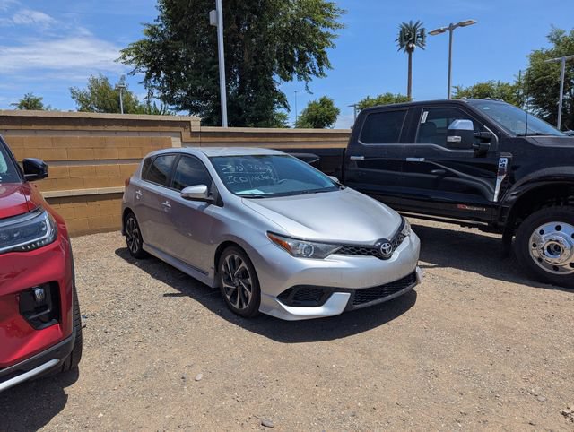 Used 2018 Toyota Corolla iM w/ Carpet Mat Package (TMS) FWD image 4