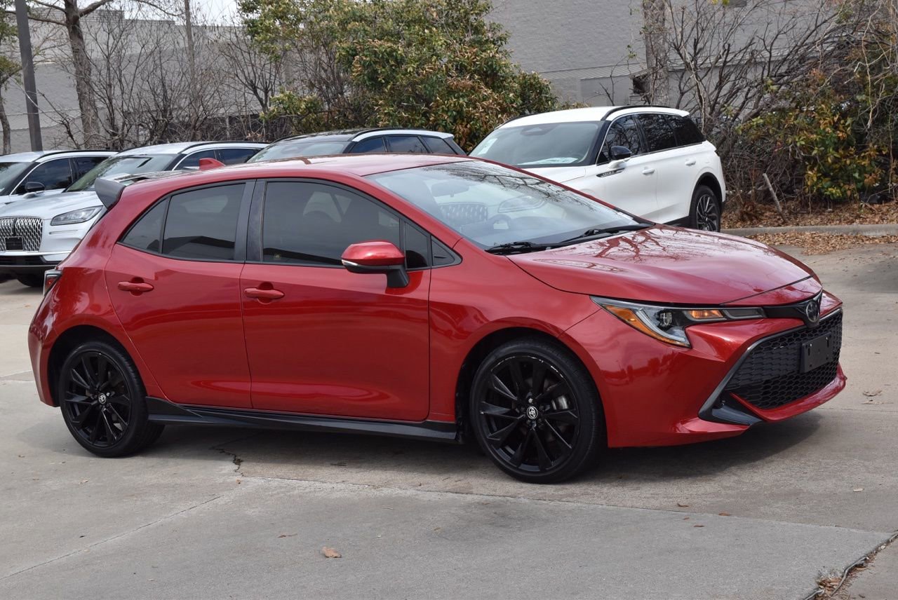 Used 2021 Toyota Corolla SE w/ Special Edition image 5