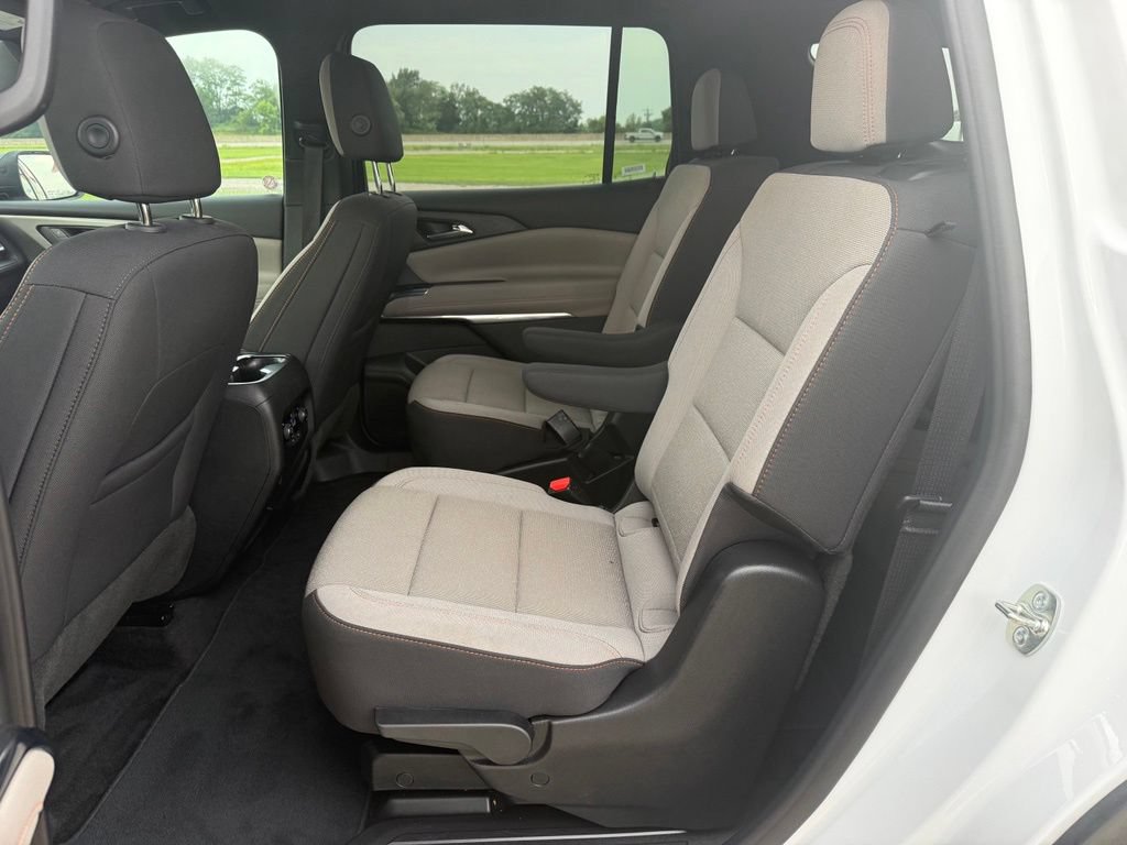 Used 2026 Chevrolet Traverse LT w/ Driver Confidence Package FWD image 15
