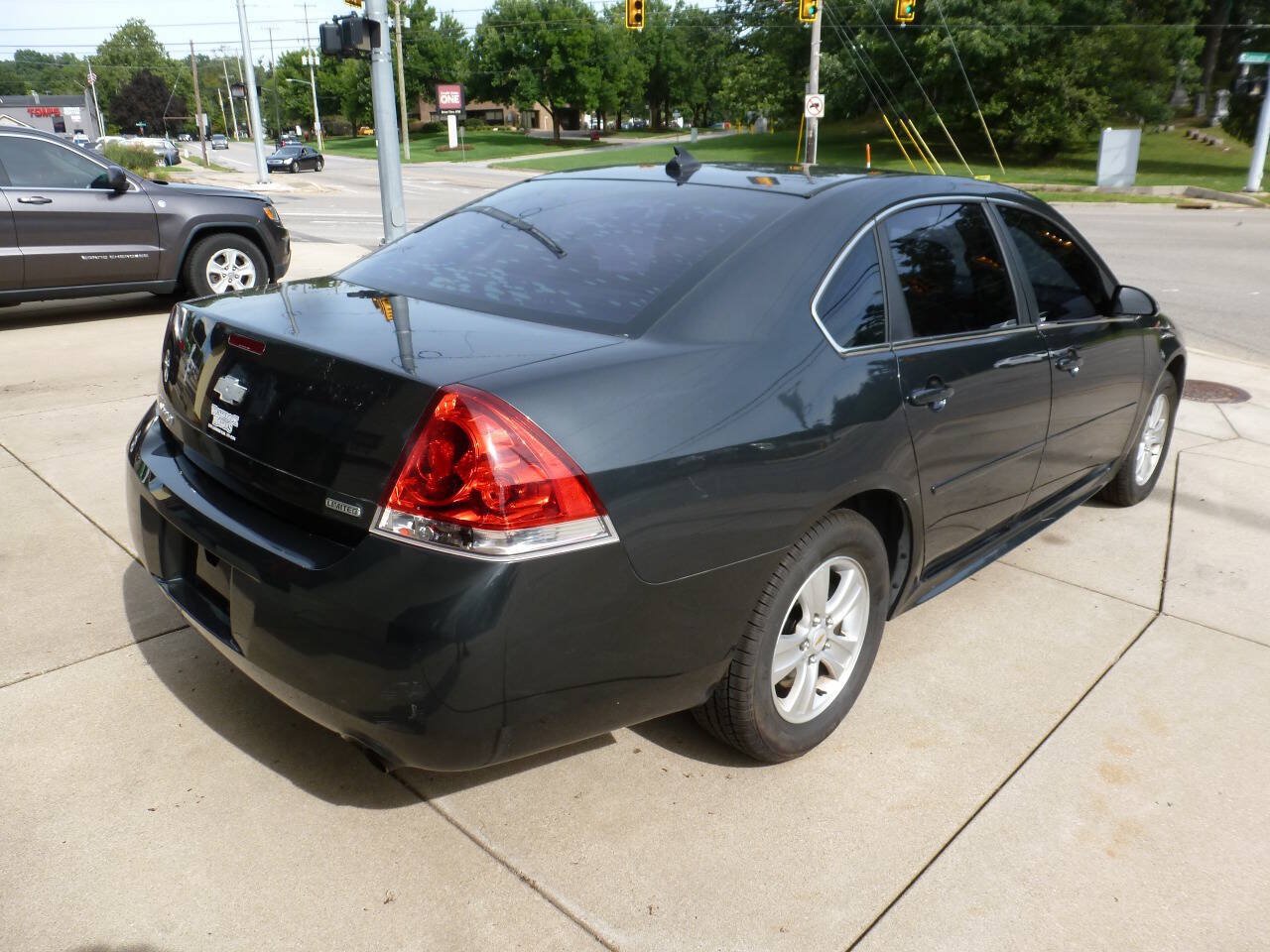 Used 2014 Chevrolet Impala Limited LS FWD image 2