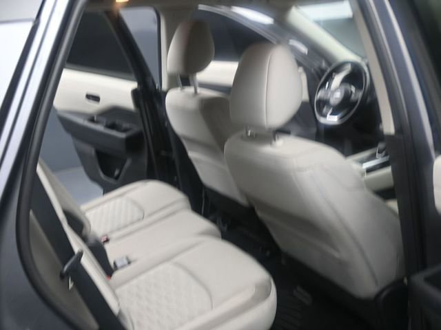 Used 2023 Nissan Pathfinder SV image 22