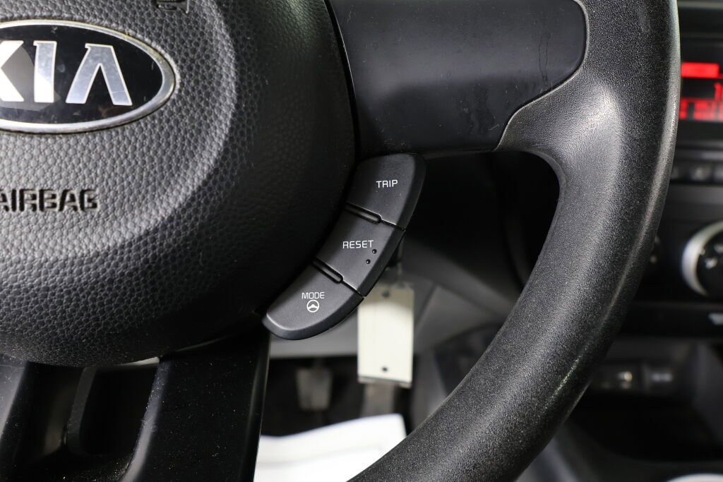 Used 2016 Kia Soul Base image 33
