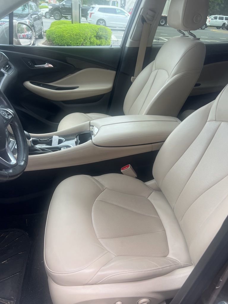 Used 2019 Buick Envision Essence FWD image 7