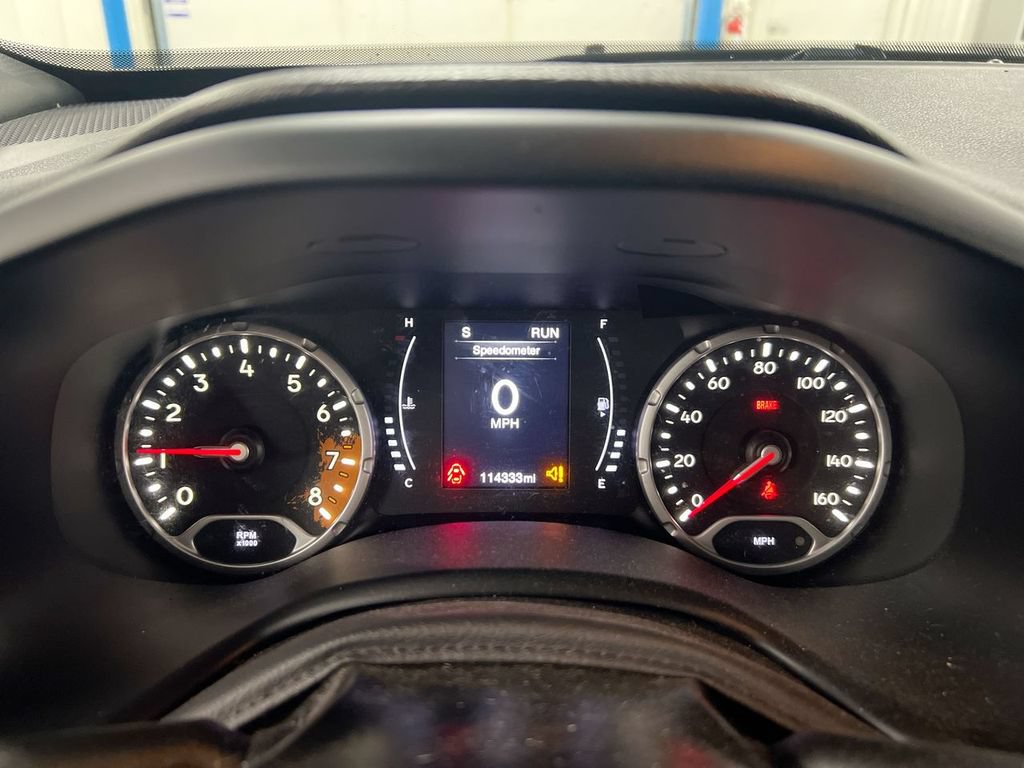 Used 2018 Jeep Renegade Altitude FWD image 12