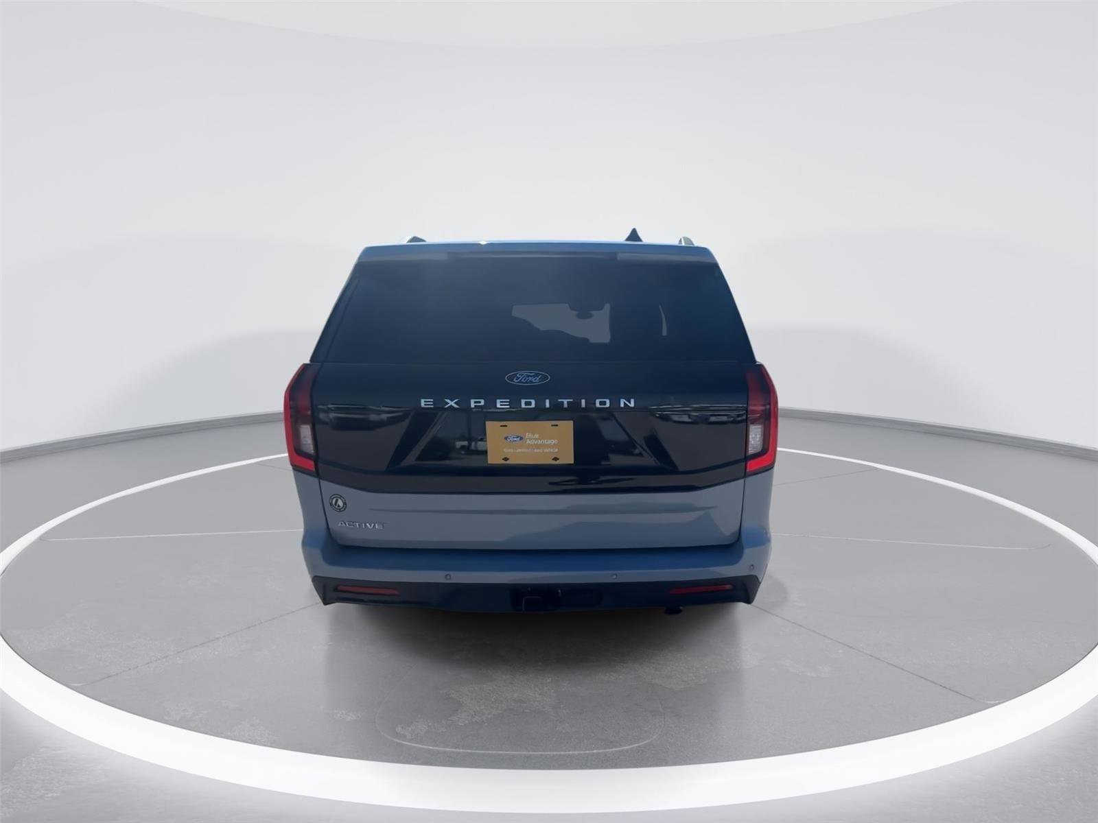 Certified 2025 Ford Expedition Active RWD image 7