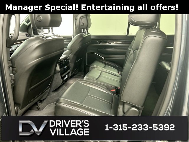 Used 2024 Jeep Wagoneer L 4WD w/ Premium Group I image 21