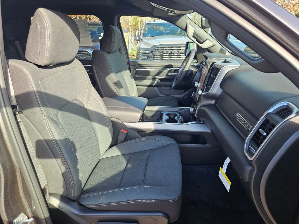New 2026 RAM 1500 4x4 Crew Cab image 19