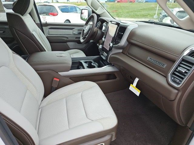 New 2026 RAM 1500 Laramie w/ Laramie Preferred Package AWD/4WD image 12