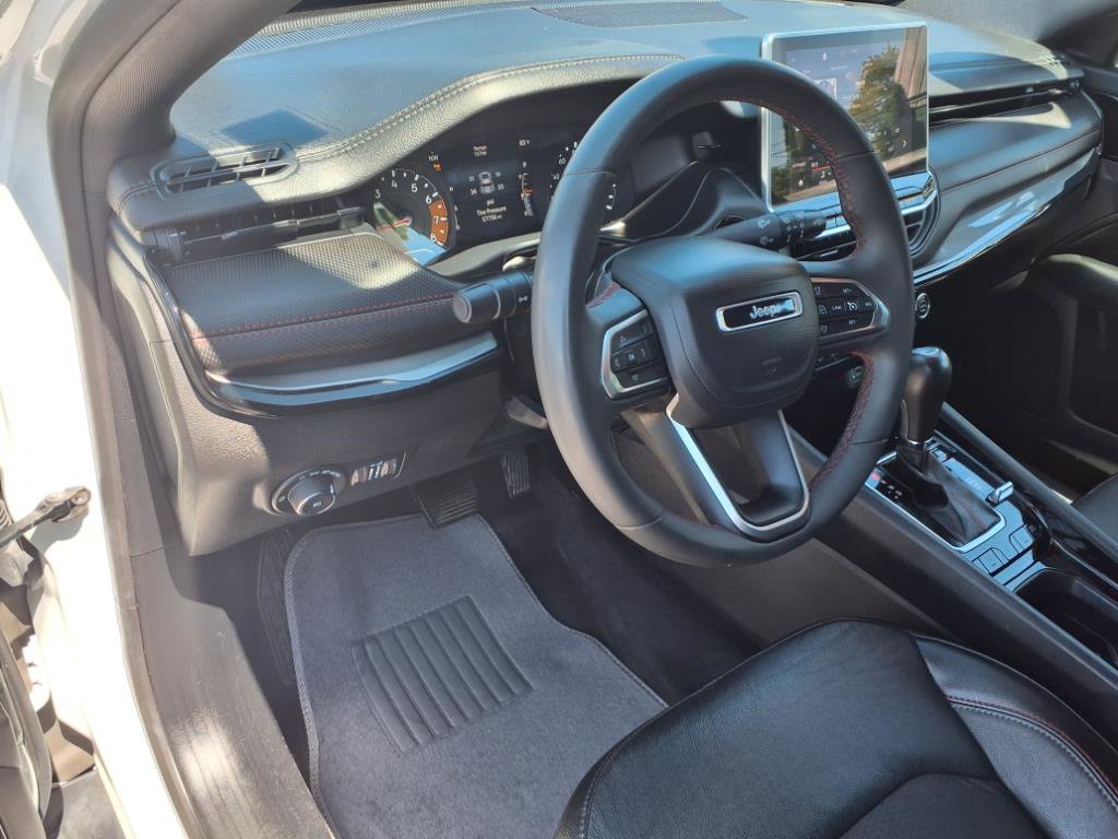 Used 2023 Jeep Compass Trailhawk image 9