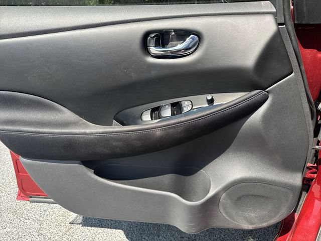 Used 2018 Nissan Leaf SV w/ SV Technology Package FWD image 26