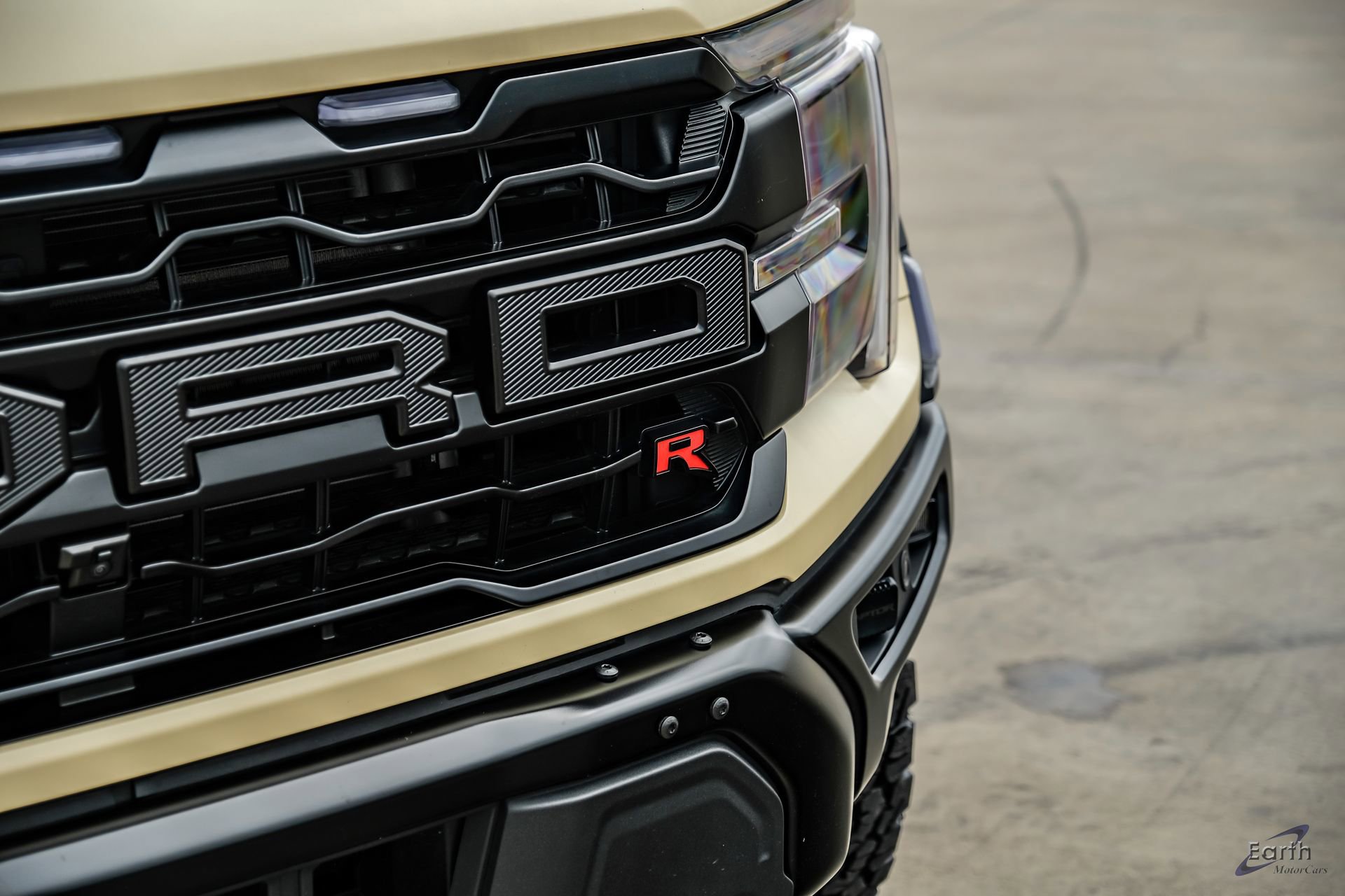 Used 2024 Ford F150 Raptor w/ Equipment Group 803A Raptor R AWD/4WD image 31