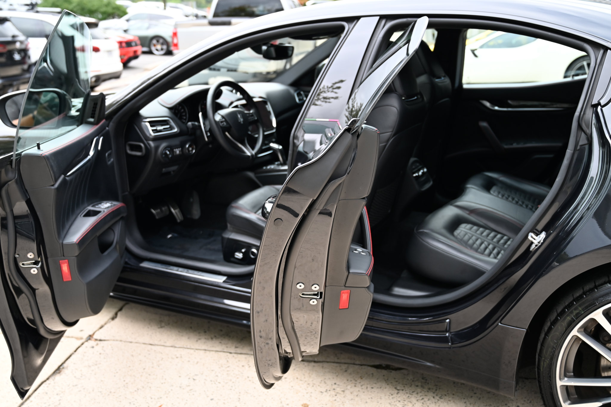 Used 2021 Maserati Ghibli Trofeo RWD image 34