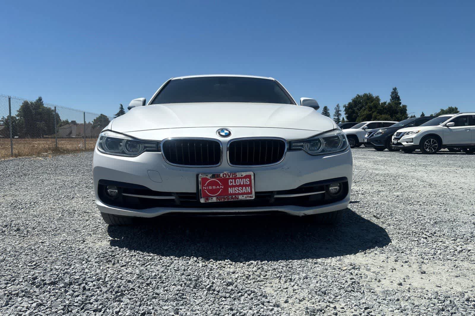Used 2018 BMW 330i Sedan w/ Convenience Package RWD image 11