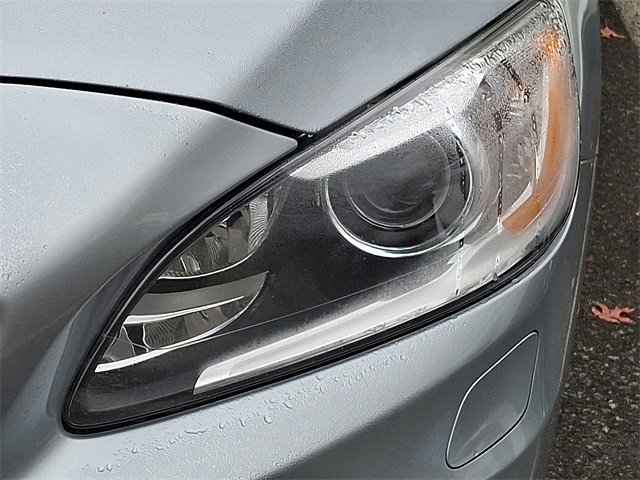 Used 2017 Volvo S60 T5 Dynamic w/ Vision Package image 9