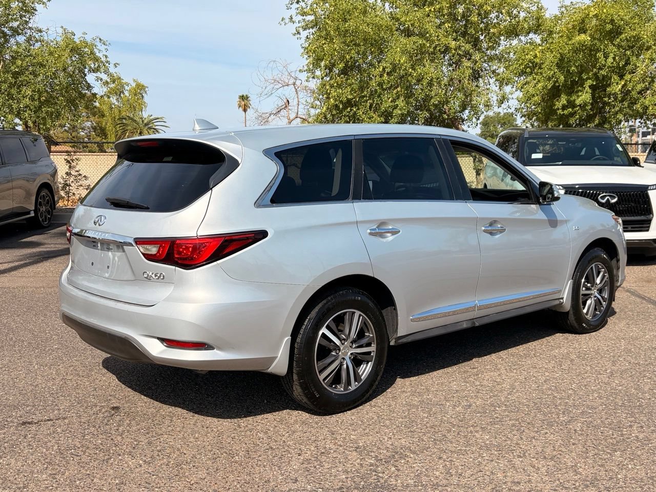 Used 2018 INFINITI QX60 Luxe AWD/4WD image 6