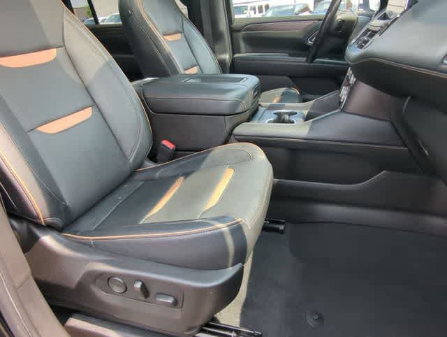 Used 2021 GMC Yukon XL AT4 w/ AT4 Premium Package AWD/4WD image 25