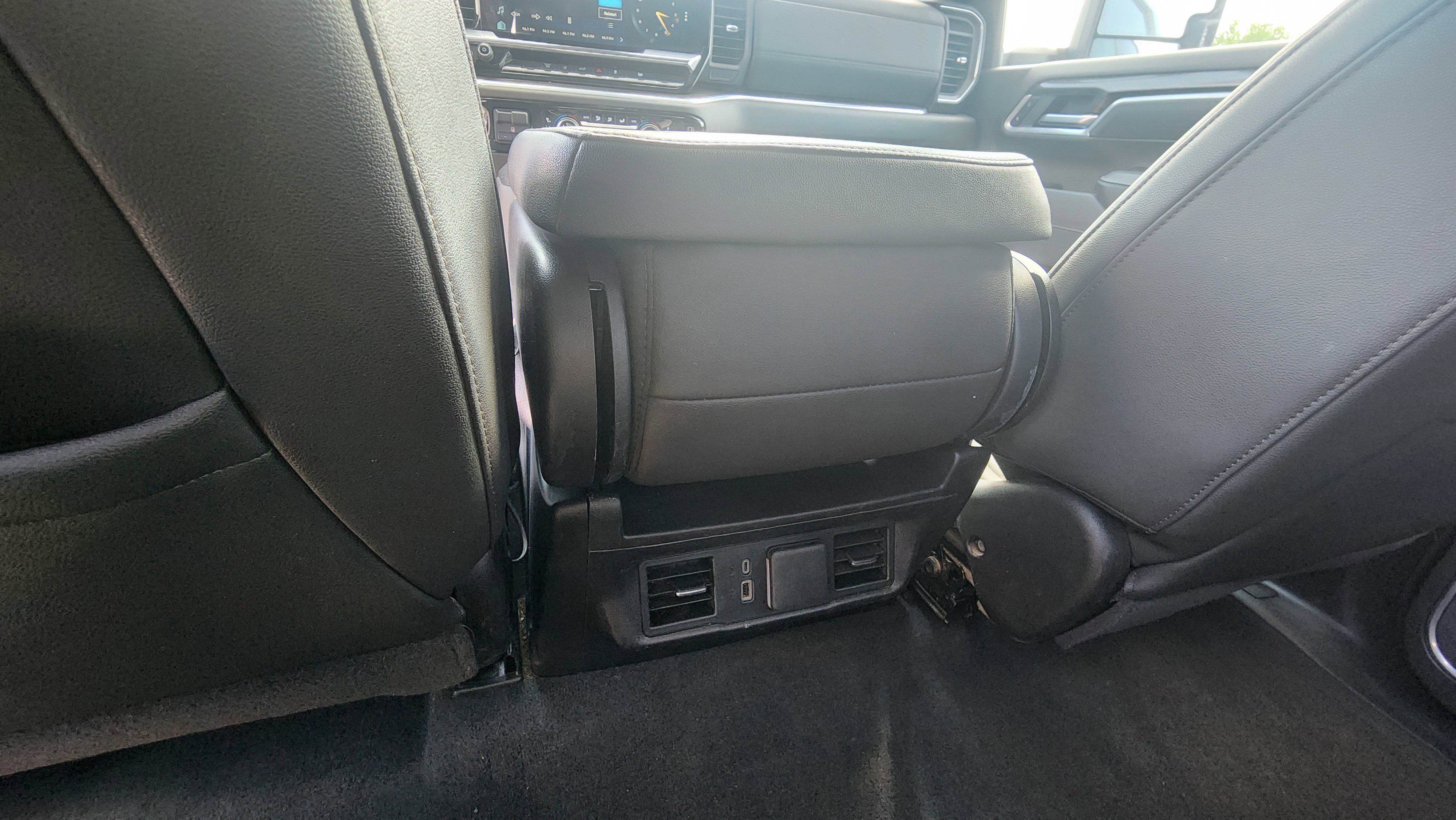 Used 2025 Chevrolet Silverado 2500 LTZ AWD/4WD image 24