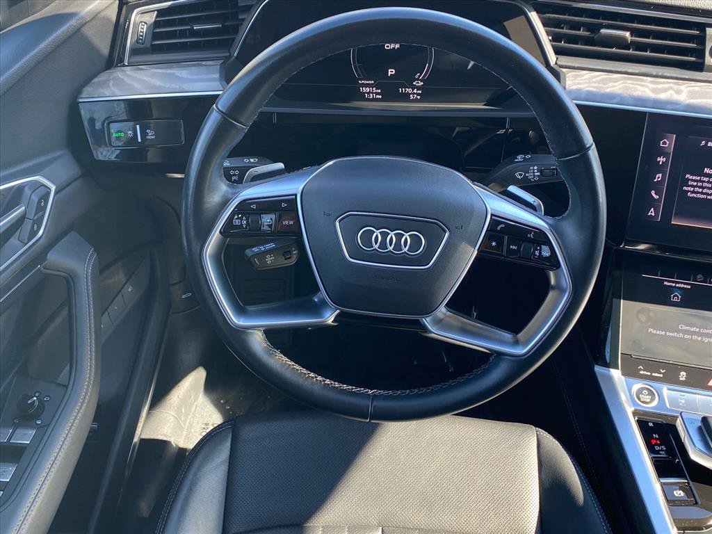 Used 2024 Audi Q8 e-tron Premium Plus w/ Premium Plus Package image 5