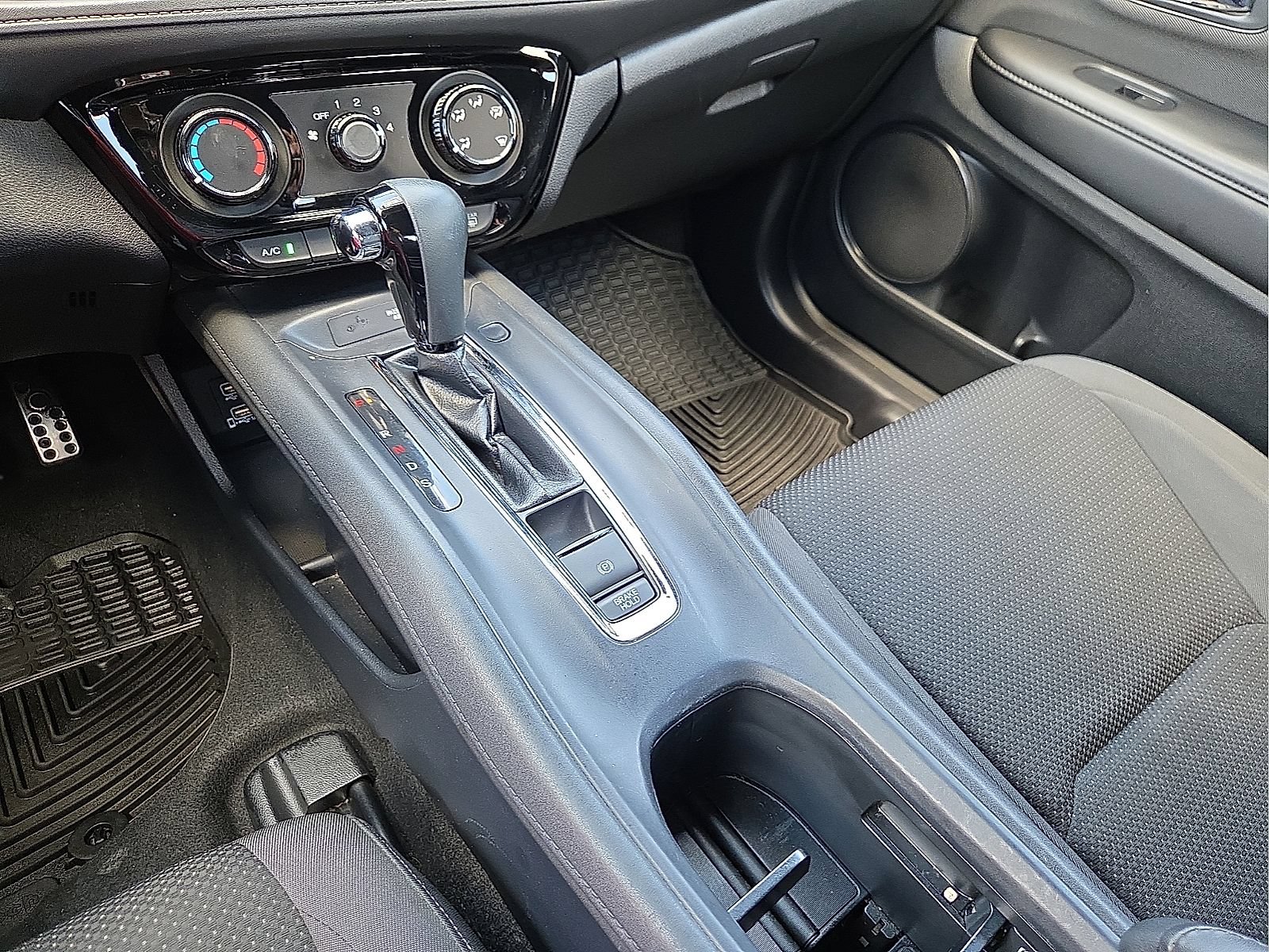 Used 2019 Honda HR-V Sport image 25