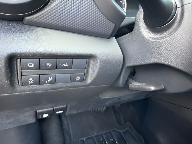 Used 2024 Nissan Kicks S FWD image 19