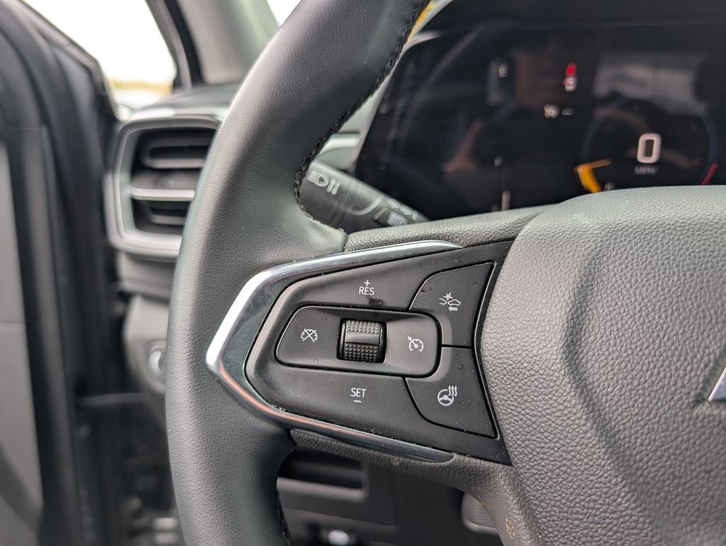 Used 2024 Chevrolet TrailBlazer LT w/ LT Cold Weather Package AWD/4WD image 12