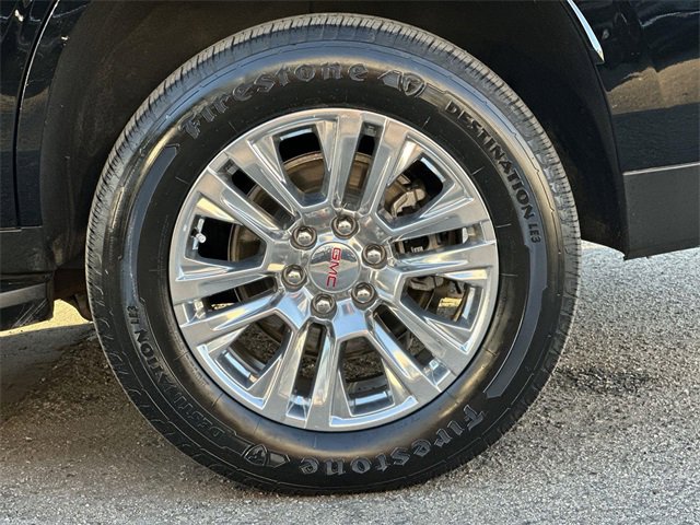 Used 2025 GMC Yukon Denali image 32