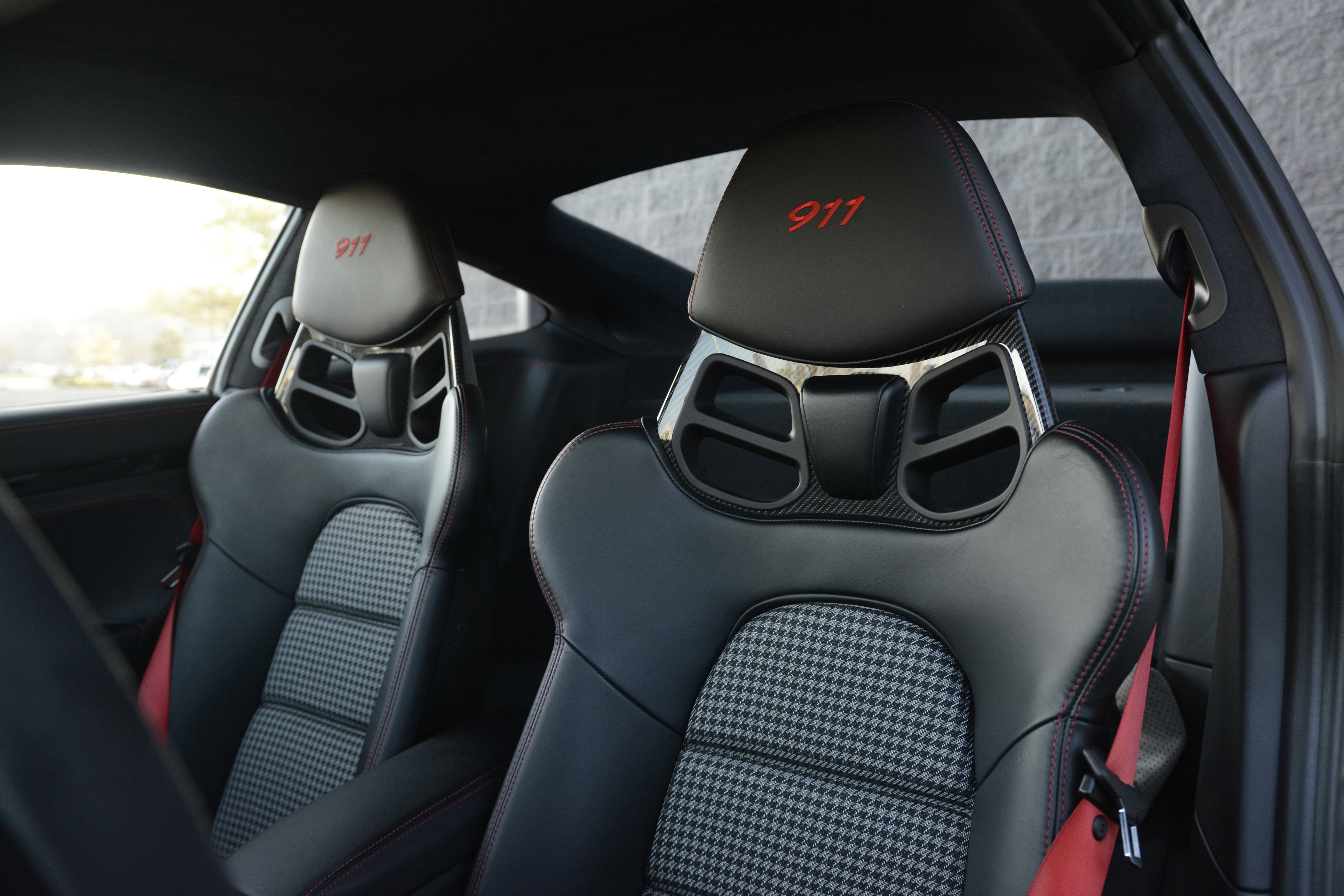 Certified 2018 Porsche 911 Carrera T image 5