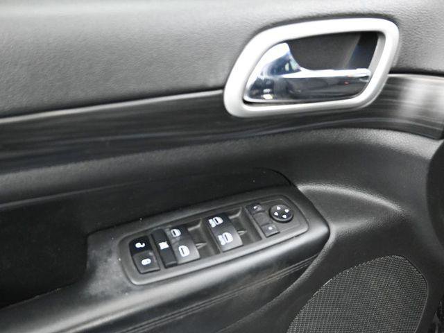 Certified 2022 Jeep Grand Cherokee Laredo E AWD/4WD image 19
