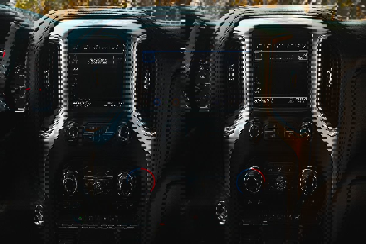 Used 2020 Chevrolet Silverado 1500 LT w/ All-Star Edition image 27