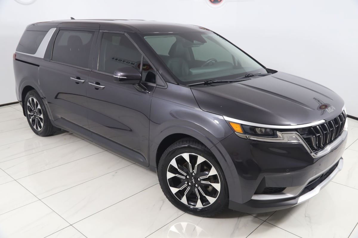Used 2024 Kia Carnival EX FWD image 19
