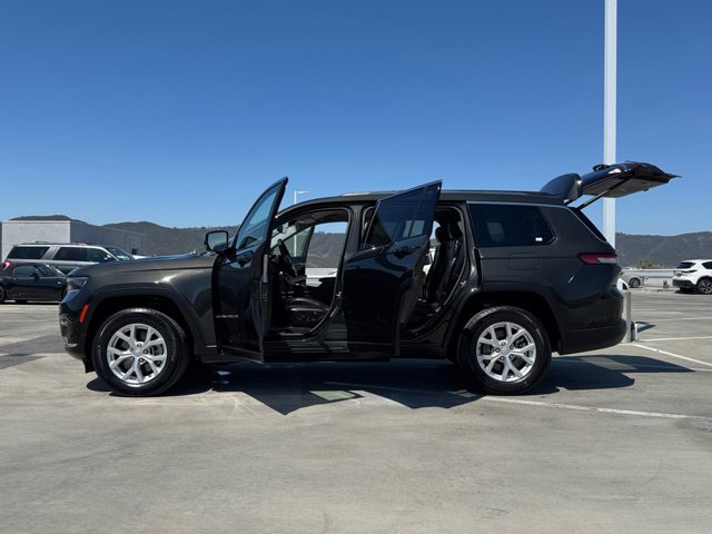 Used 2023 Jeep Grand Cherokee L Limited w/ Luxury Tech Group II AWD/4WD image 28