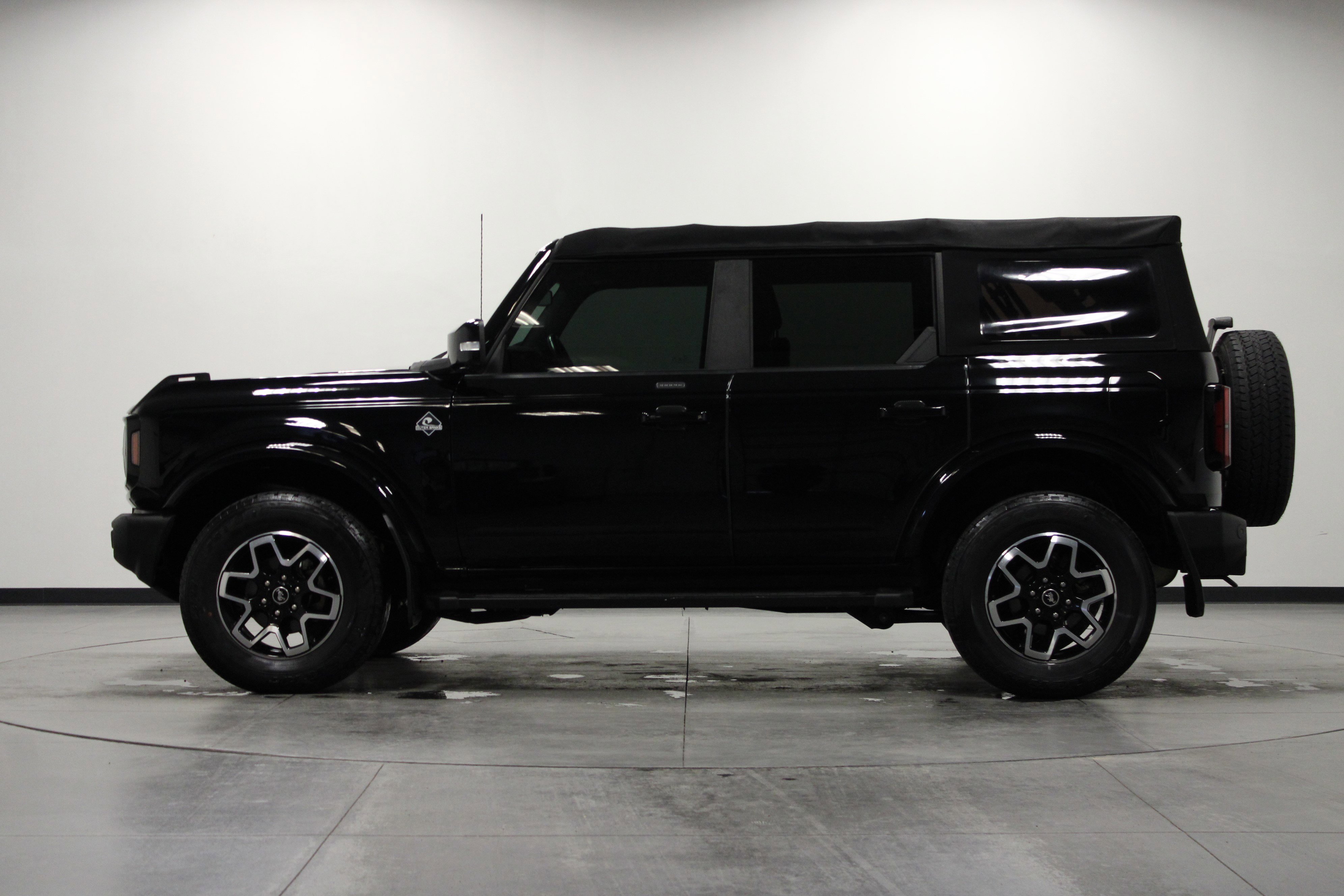 Used 2021 Ford Bronco Outer Banks image 7