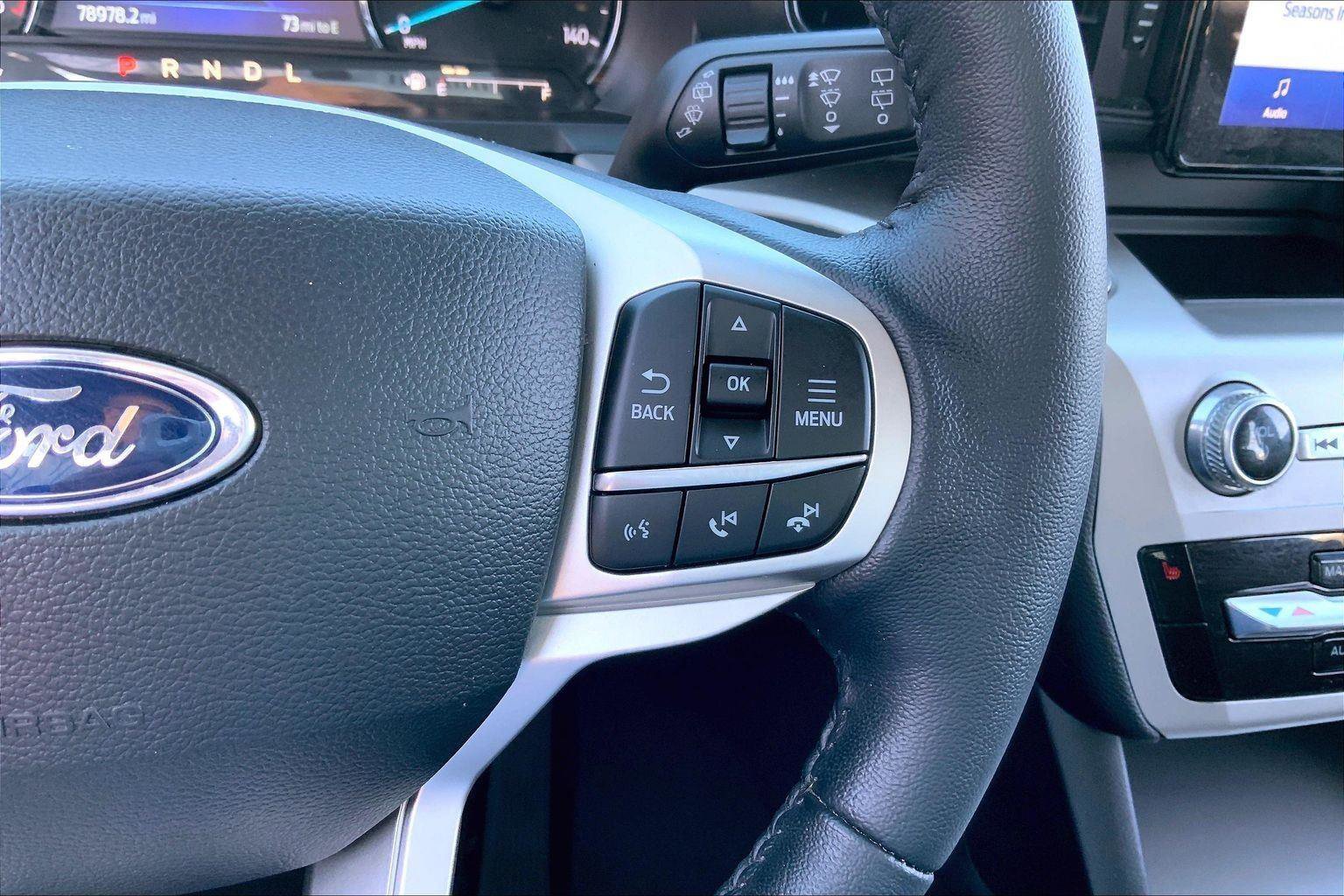 Used 2022 Ford Explorer XLT image 16