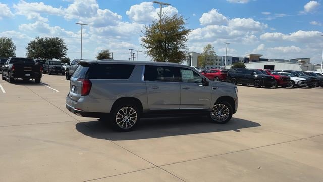 New 2026 GMC Yukon XL Denali w/ Denali Reserve Package image 8