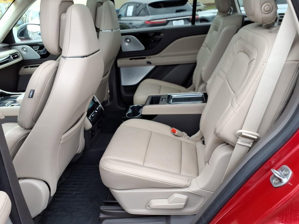 Certified 2020 Lincoln Aviator Reserve w/ Equipment Group 202A image 12