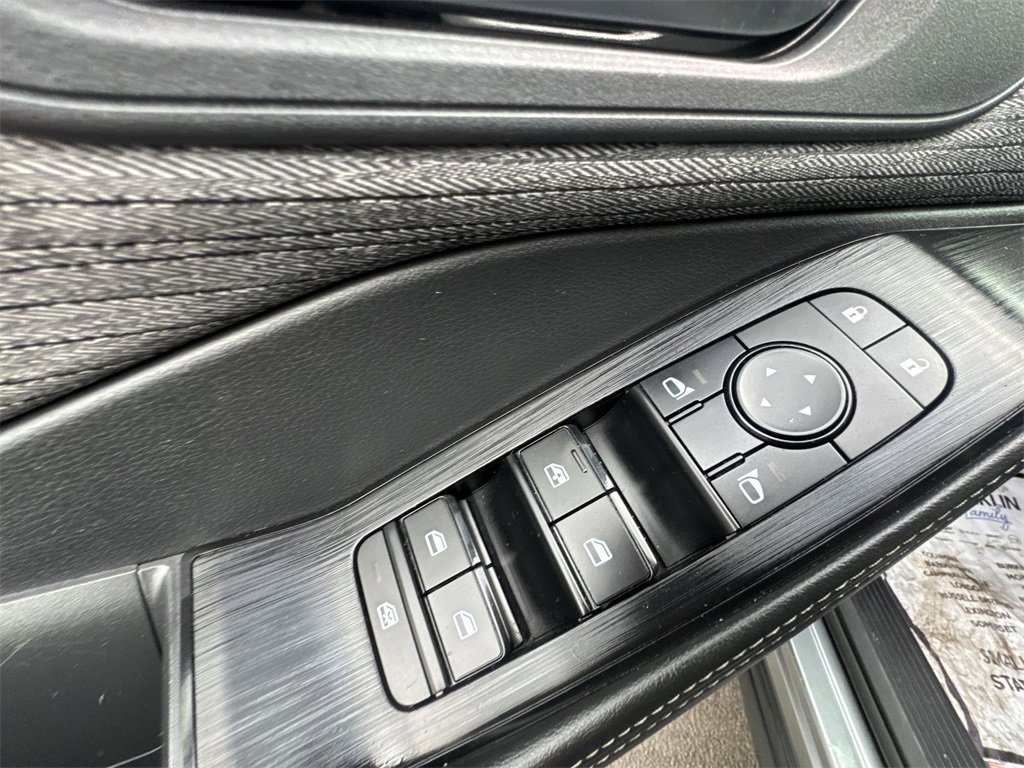 Used 2021 Nissan Rogue SV image 13