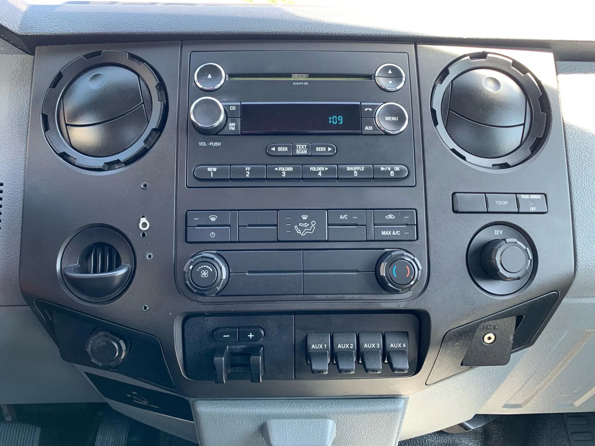 Used 2013 Ford F450 XL w/ High Capacity Trailer Tow Pkg RWD image 14