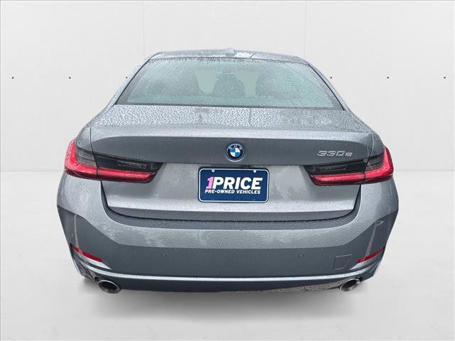 Used 2024 BMW 330e w/ Convenience Package image 6