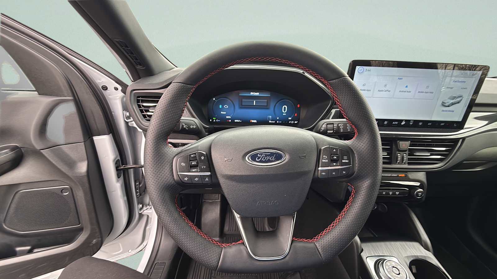 Used 2025 Ford Escape ST-Line Elite w/ Class II Trailer Tow Package image 32