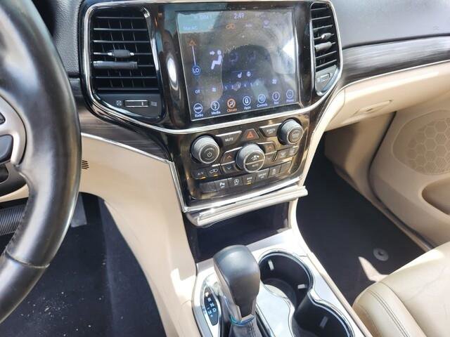 Used 2019 Jeep Grand Cherokee Limited AWD/4WD image 8