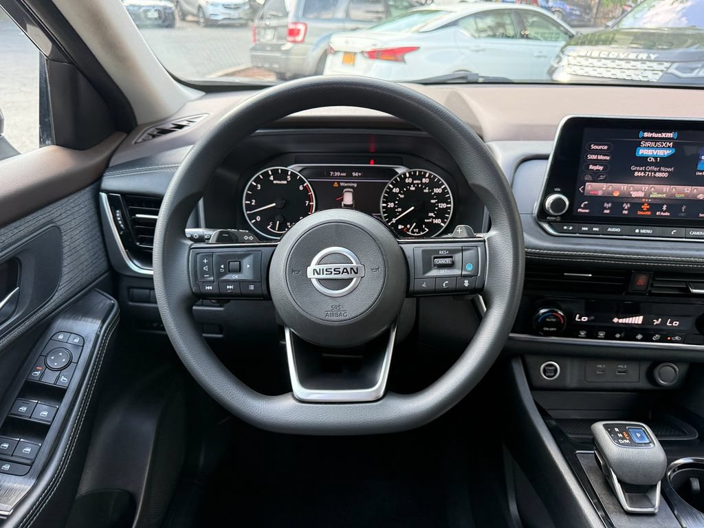 Used 2021 Nissan Rogue SV AWD/4WD image 14
