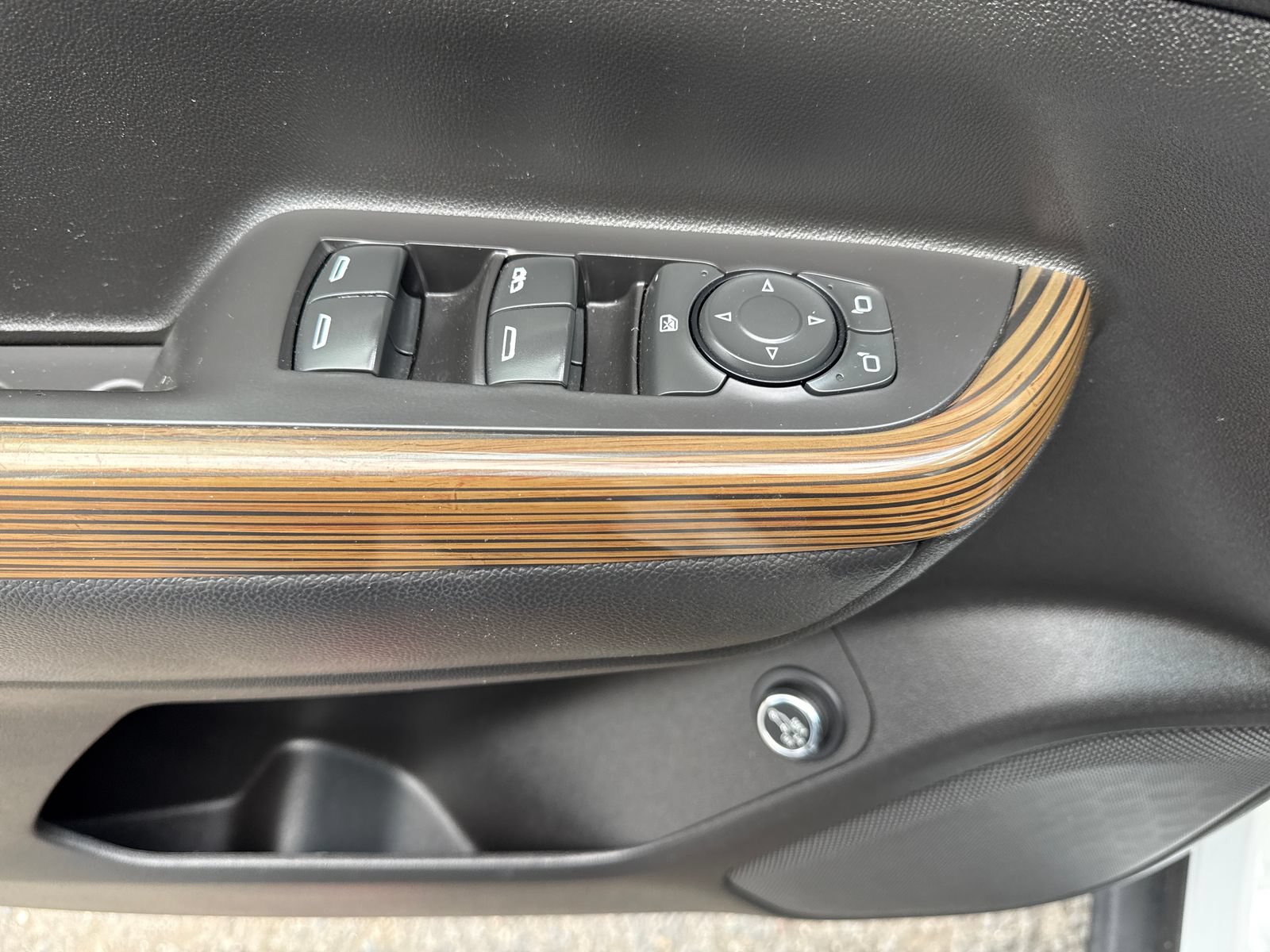 Used 2019 GMC Acadia SLE FWD image 11