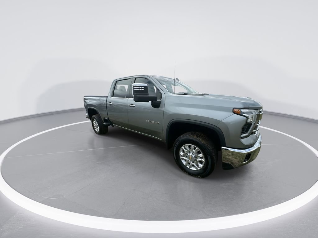 Used 2024 Chevrolet Silverado 2500 LTZ AWD/4WD image 2