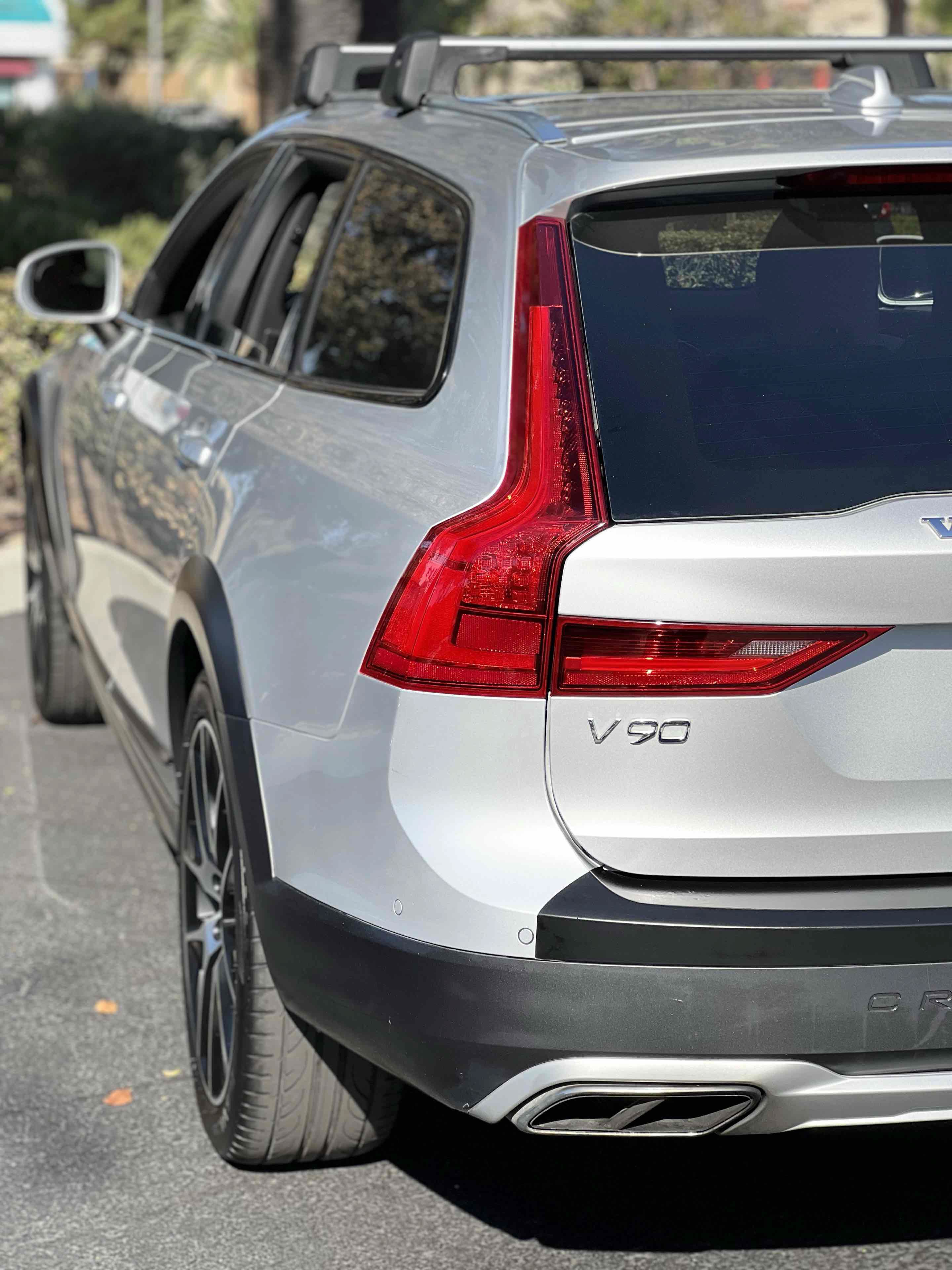 Used 2020 Volvo V90 T6 Cross Country AWD/4WD image 47
