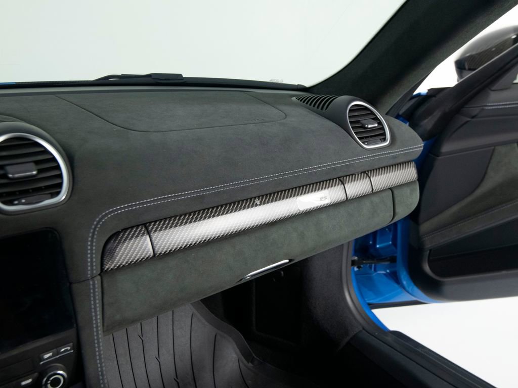 Certified 2025 Porsche 718 Cayman GT4 RS image 32