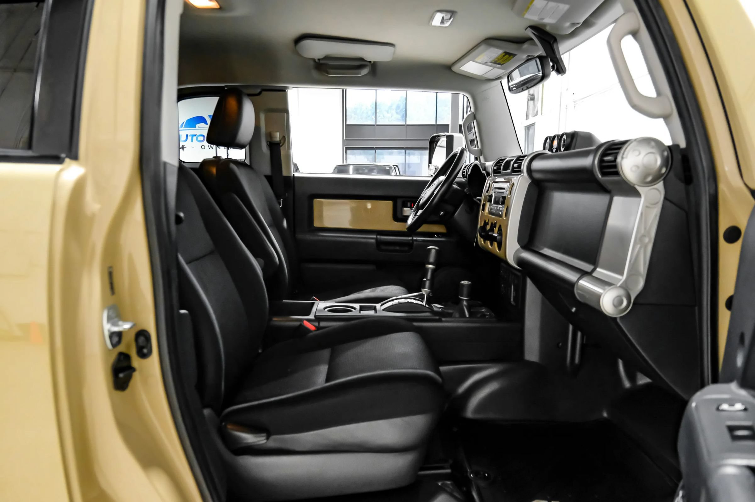 Used 2014 Toyota FJ Cruiser 4WD w/ Upgrade Package image 34