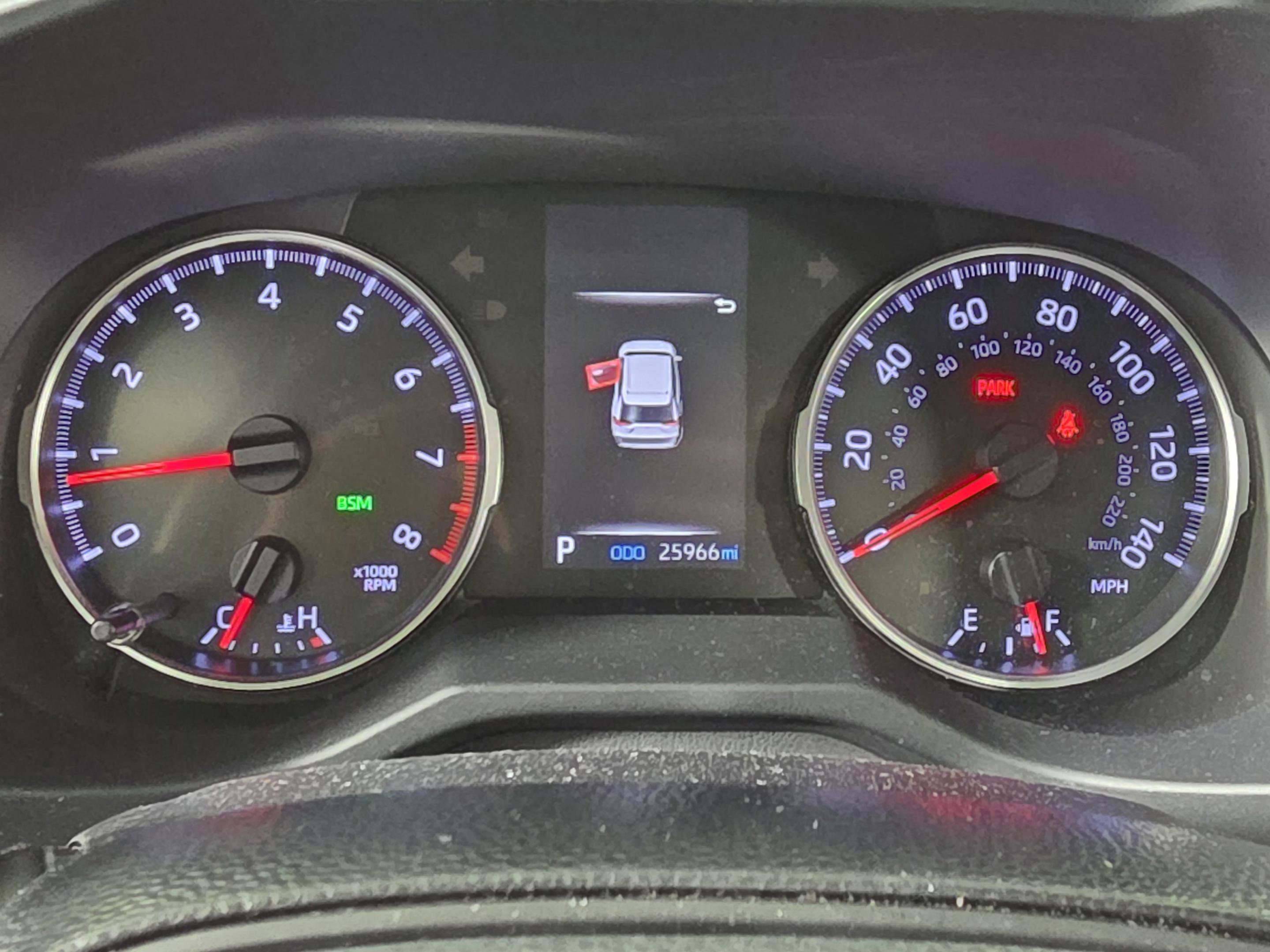 Used 2021 Toyota RAV4 XLE image 17