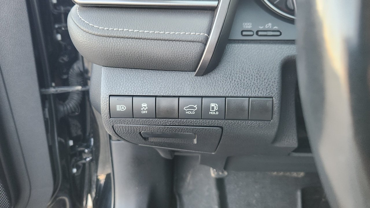 Used 2023 Toyota Camry SE FWD image 25
